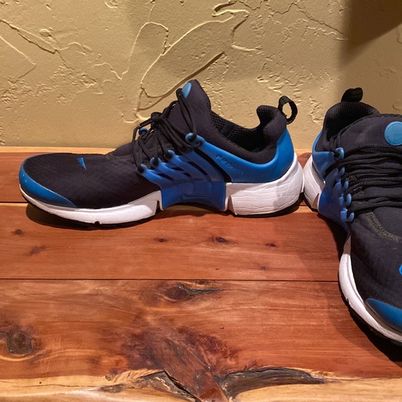 Nike Air Presto Black and Blue - Picture 3 of 4